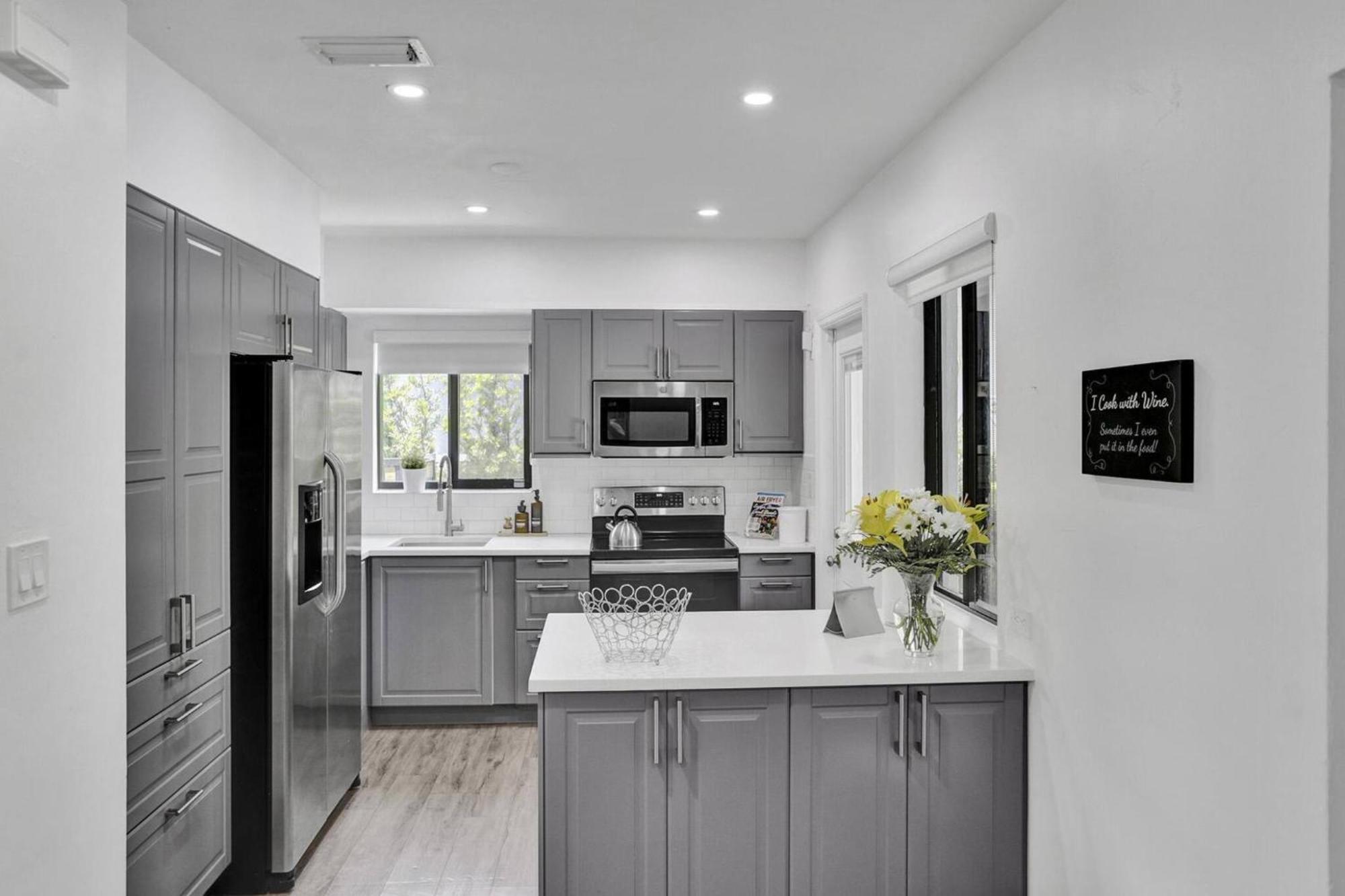 Casa Coral With Heated Pool Charcoal Bbq Area Holiday home Miami
